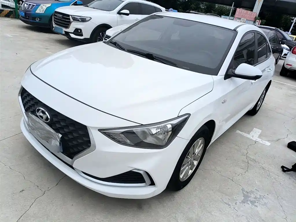 Hyundai Elantra 2020 1.6L Auto GL Pleasing Edition фото 2