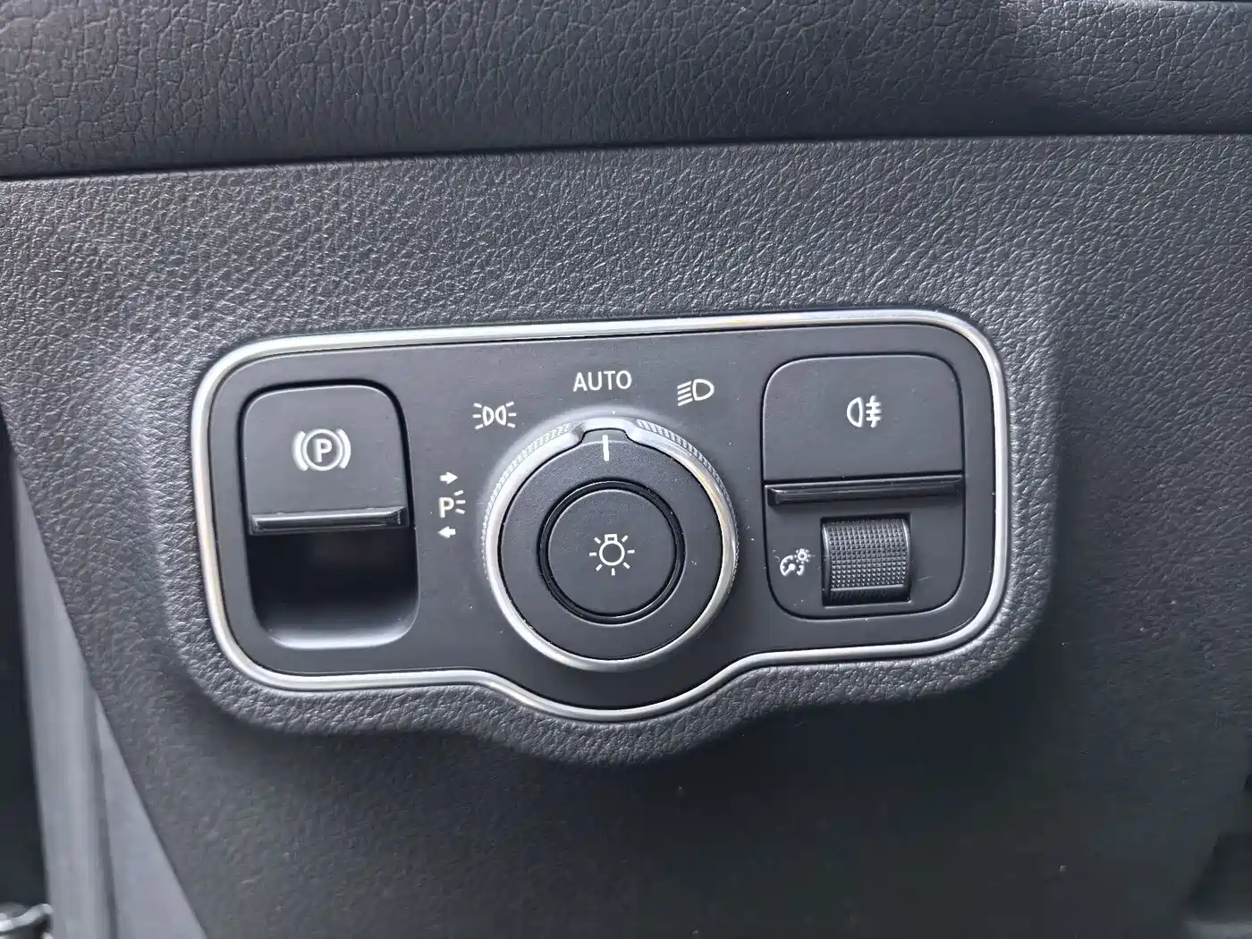 Mercedes-Benz GLB AMG 2023 Model AMG GLB 35 4MATIC фото 12