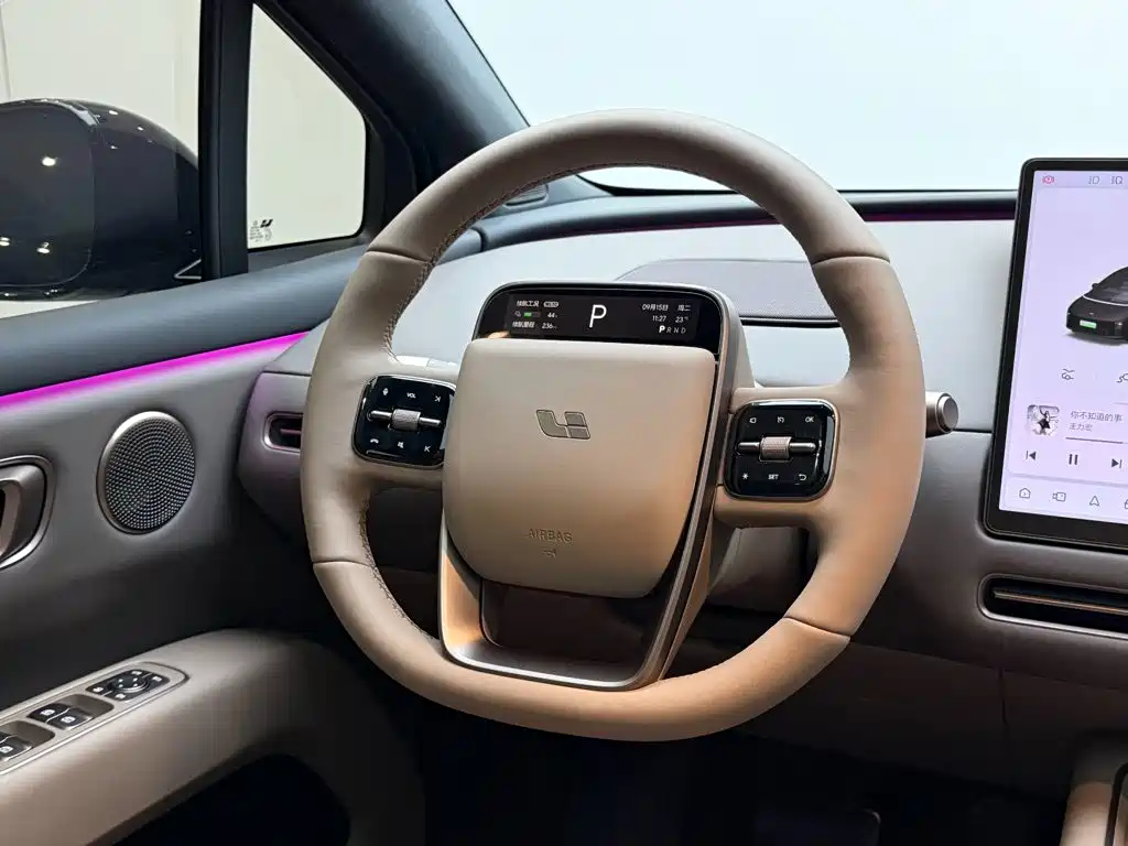 Li Auto i6 2026 2025 4WD Base Model