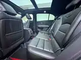 Photo 8 - Cadillac XT4