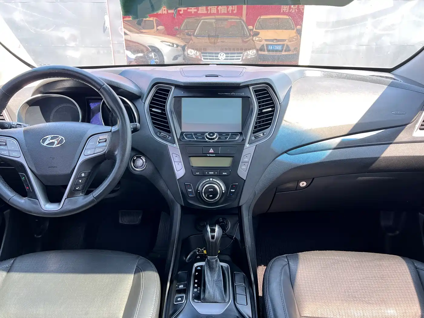 Hyundai Santa Fe 2013 Model 2.4L Automatic 2WD Smart фото 15