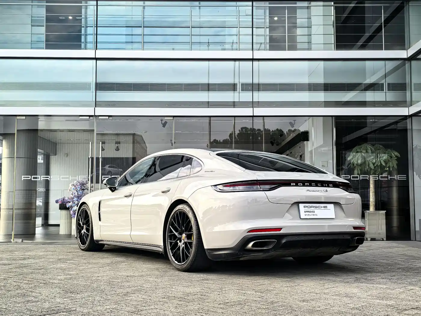 Porsche Panamera 2021 Panamera 4 Executive Long Wheelbase 2.9T фото 4