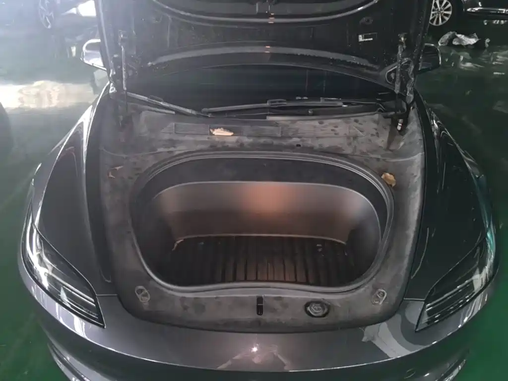 Photo 13 - Tesla Model 3