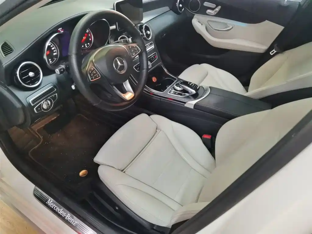 Mercedes-Benz C-Class 2018 C 200 L 4MATIC Sport Edition фото 15