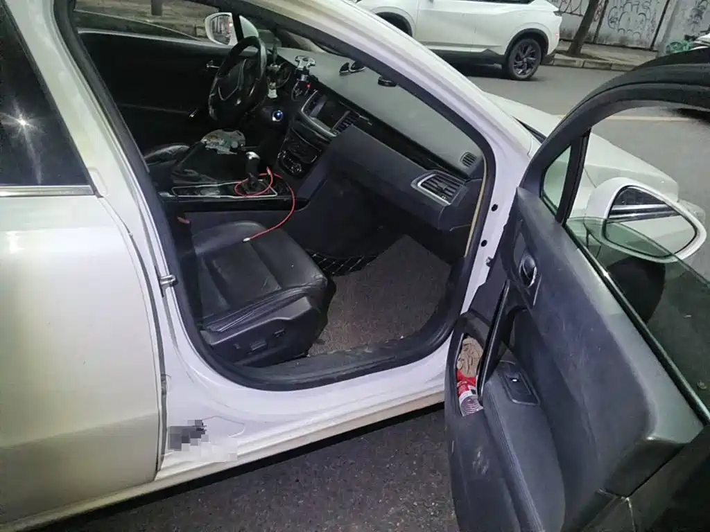 صورة 13 - Peugeot 508