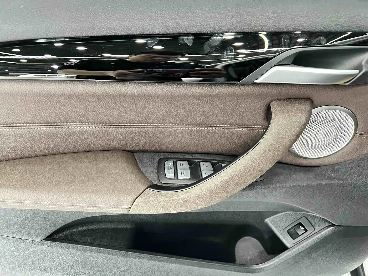 BMW X1 2022 sDrive20Li Fashion фото 8