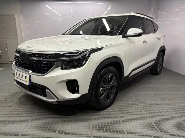Kia Seltos 1.5L CVT, Люкс
