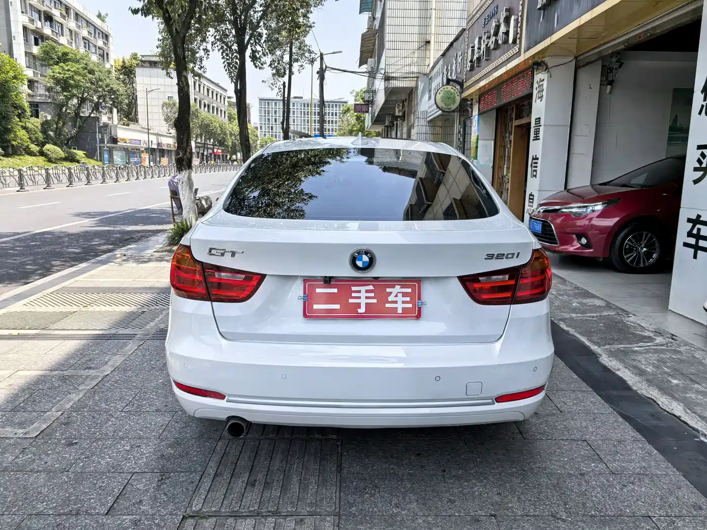 BMW 3 Series GT 2014 320i Design Package фото 6