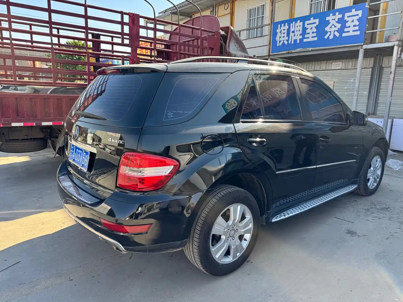 Mercedes-Benz M-Class 2010 ML 300 4MATIC фото 4