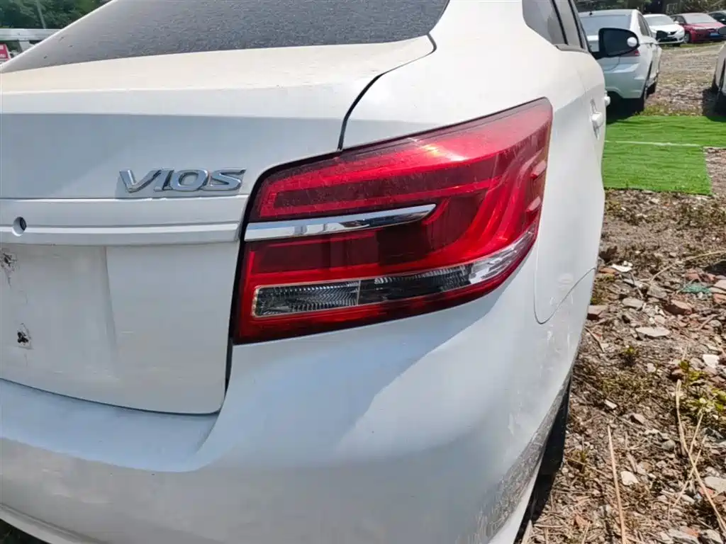 Toyota Vios 2017 1.5L CVT Pioneer фото 8