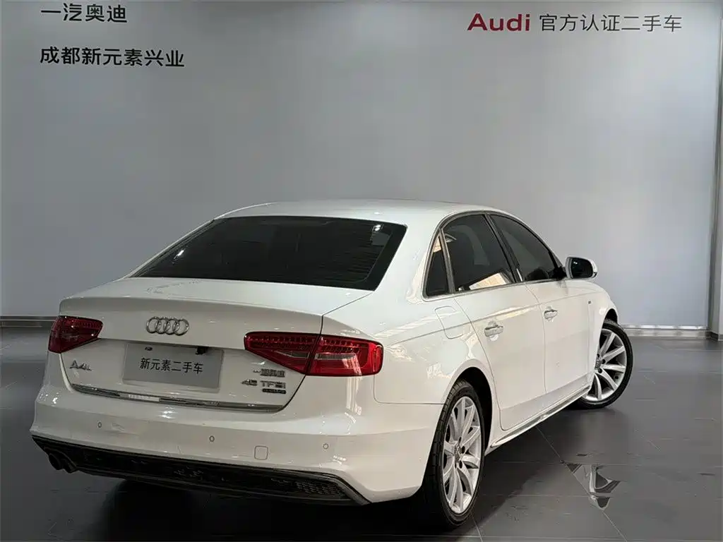 Фото 4 - Audi A4L
