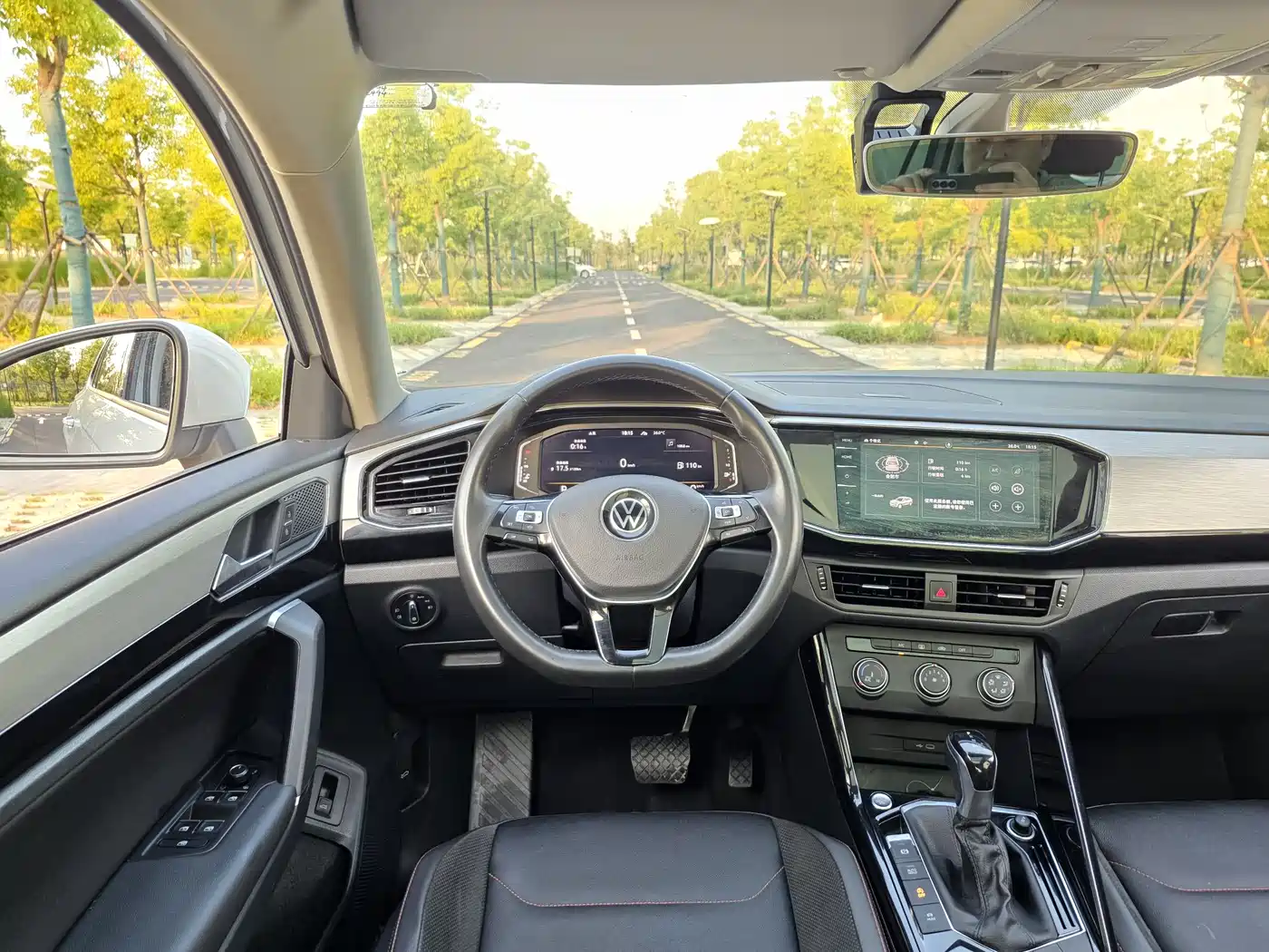 Volkswagen Tayron 2021 330TSI 2WD 30th Anniversary Edition фото 14