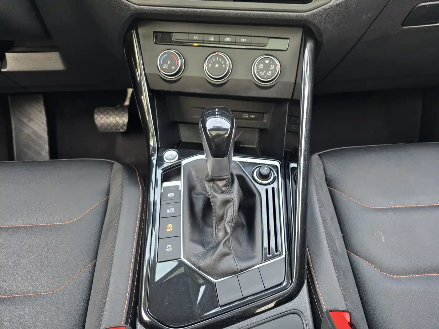 Volkswagen Tayron 2021 330TSI 2WD 30th Anniversary Edition фото 17