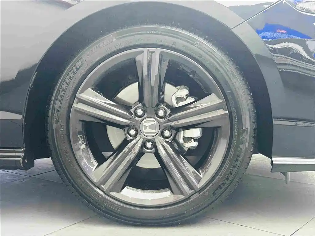 Photo 10 - Honda Inspire