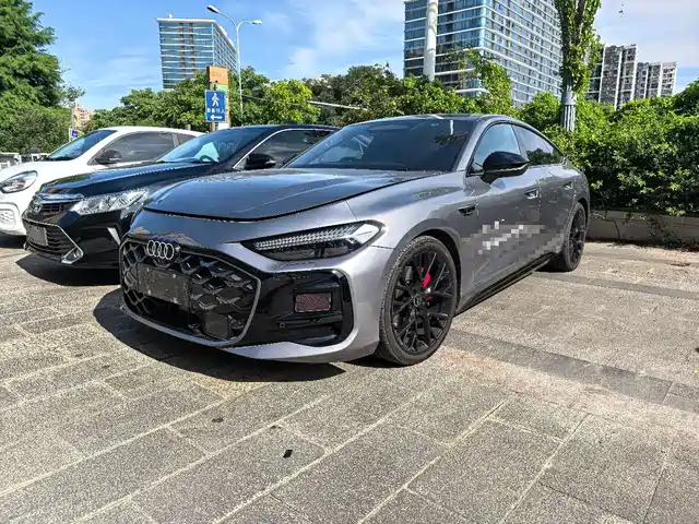 Audi A5L Sportback 焕新款 TFSI 150kW 尊享quattro型