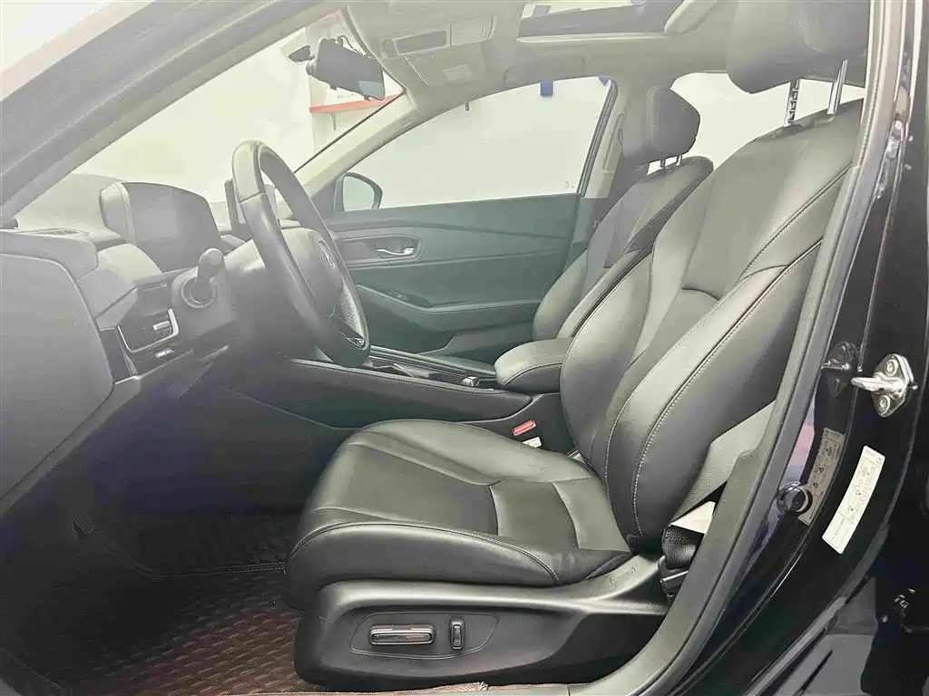Photo 19 - Honda Inspire