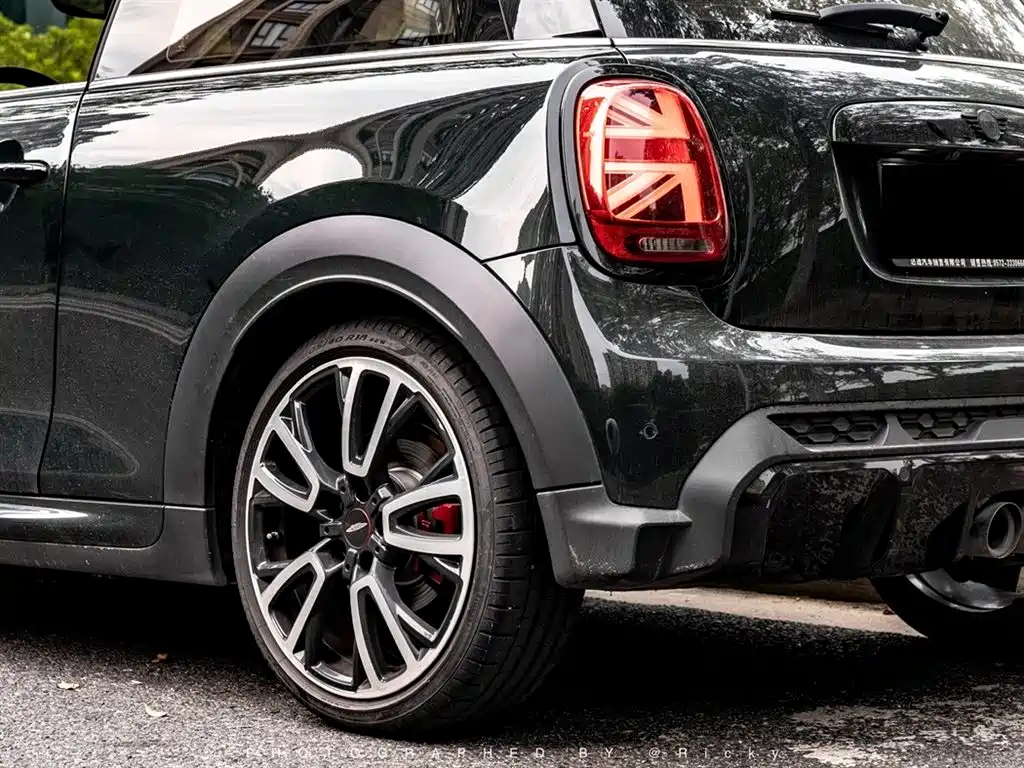MINI JCW