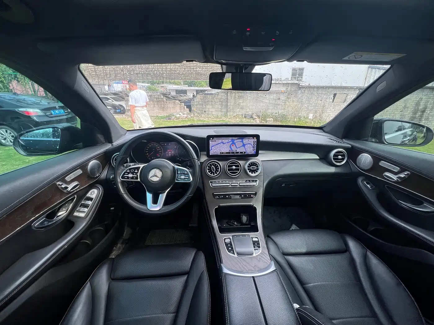 MERCEDES-BENZ GLC