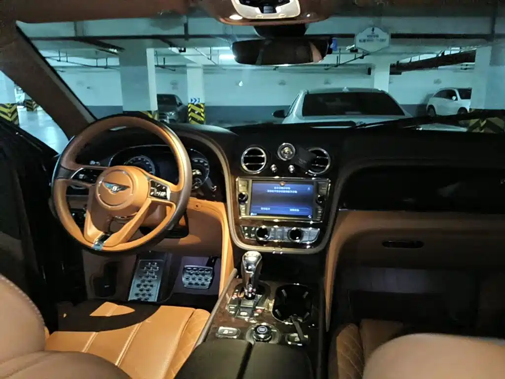 Bentley Bentayga Hybrid 2019 2019 3.0T PHEV