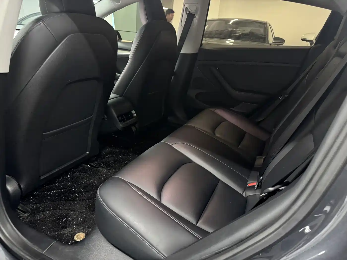Фото 5 - Tesla Model 3