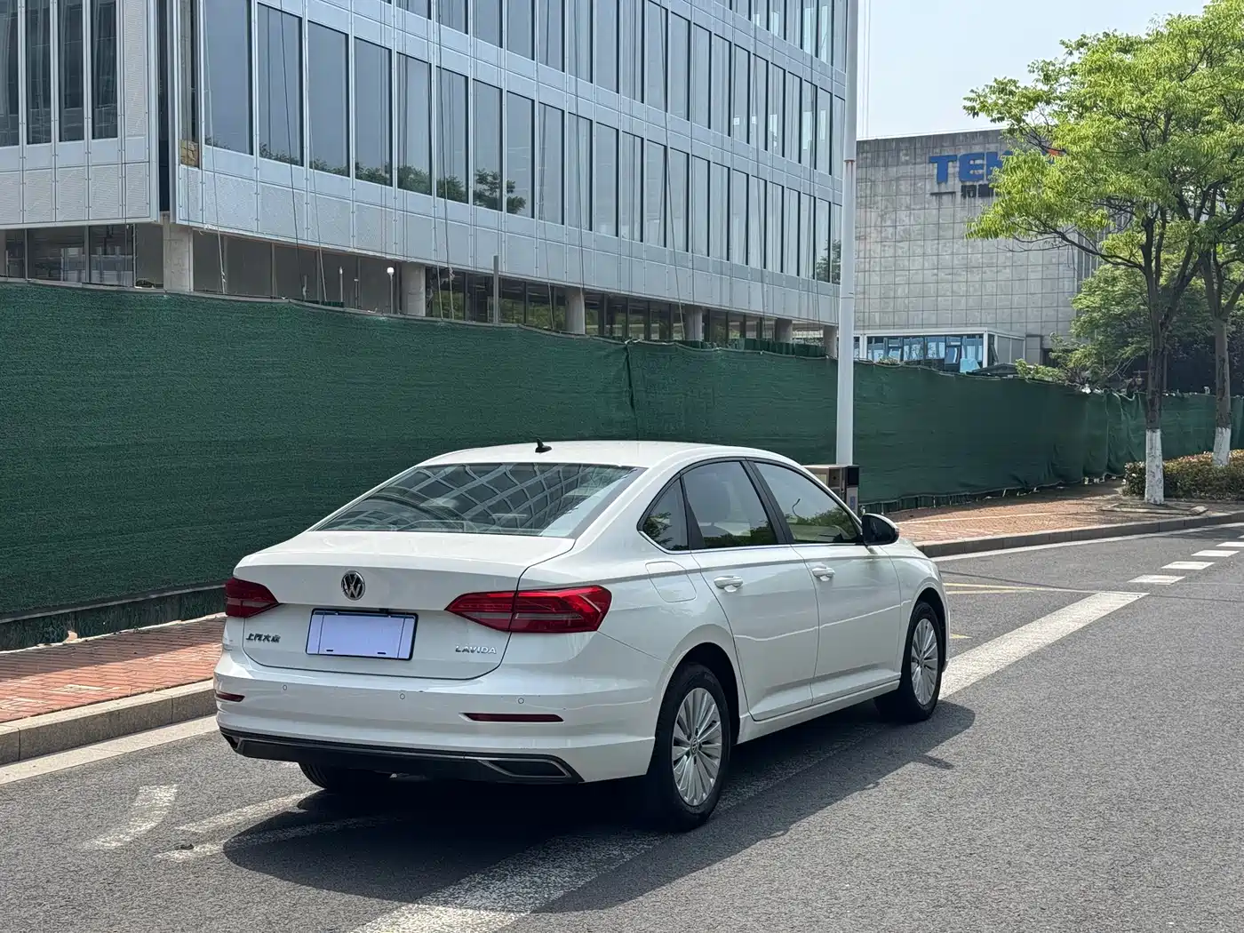 Volkswagen Lavida 2019 1.5L Automatic Comfort Edition China VI фото 5