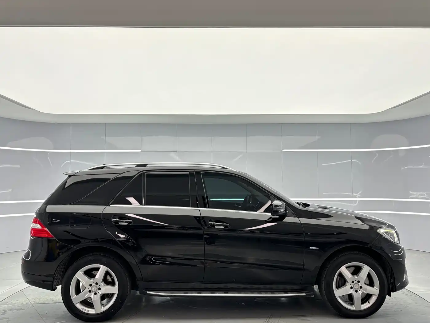 Mercedes-Benz M-Class 2012 Model ML 350 Luxury фото 7