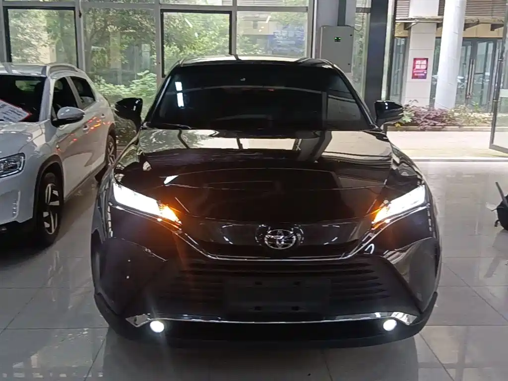 Toyota Lingfang HARRIER 2022 2.0L CVT 2WD Progressive Edition фото 3
