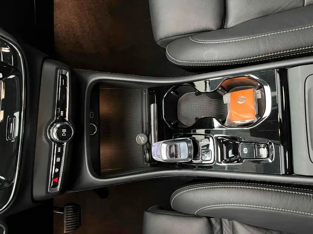 Volvo XC40 2023 2023 B4 AWD Zhiyuan Luxury Edition