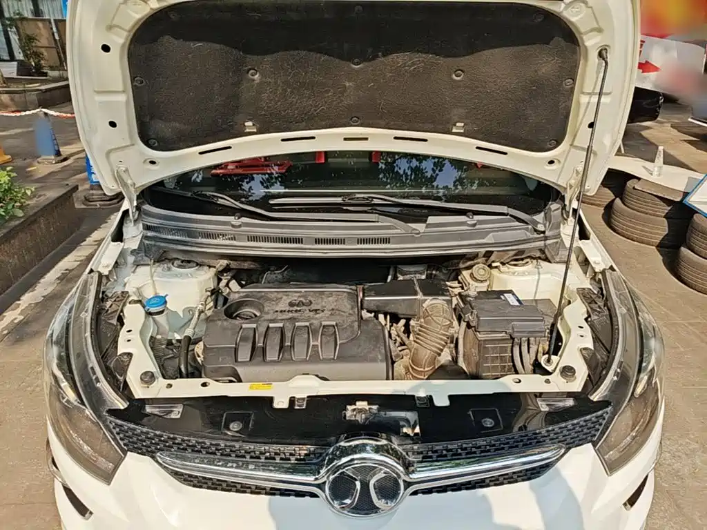 BAIC Senova X25 2016 2015 1.5L Automatic Elite