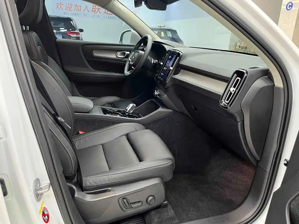 Volvo XC40 2023 2023 B4 AWD Zhiyuan Luxury Edition