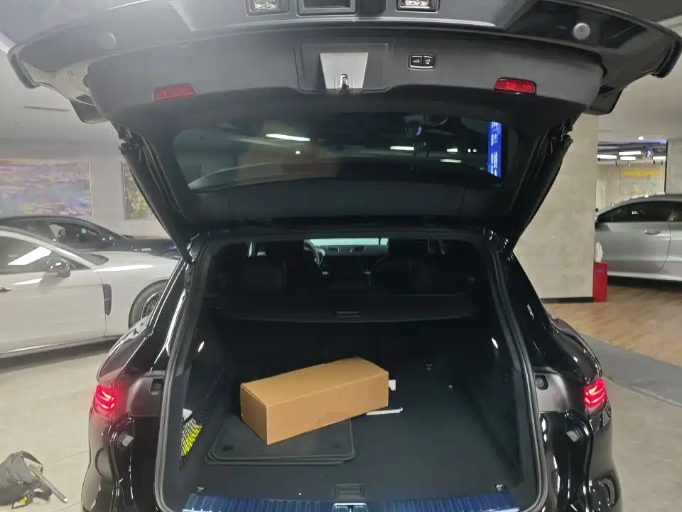Porsche Cayenne 2025 Cayenne 3.0T Dream Chaser Edition фото 5