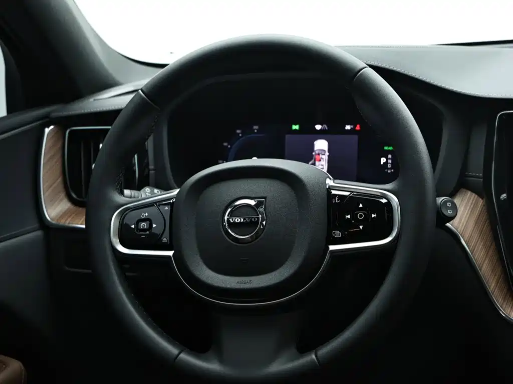 Volvo XC60 Plug-in Hybrid 2025 2025 Plug-in Hybrid Long Range AWD Zhiyuan Luxury Edition