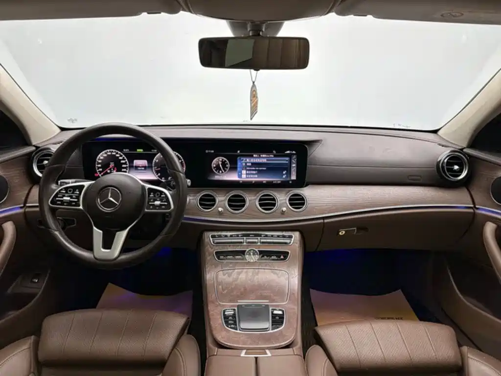Mercedes-Benz E-Class 2019 E 260 L фото 11