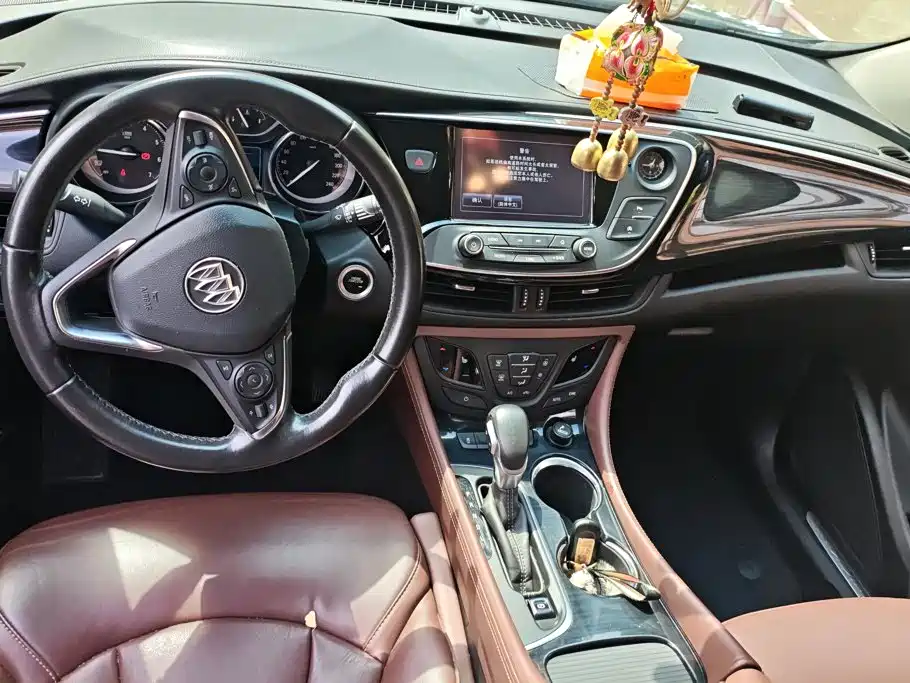 Фото 12 - Buick Envision Plus