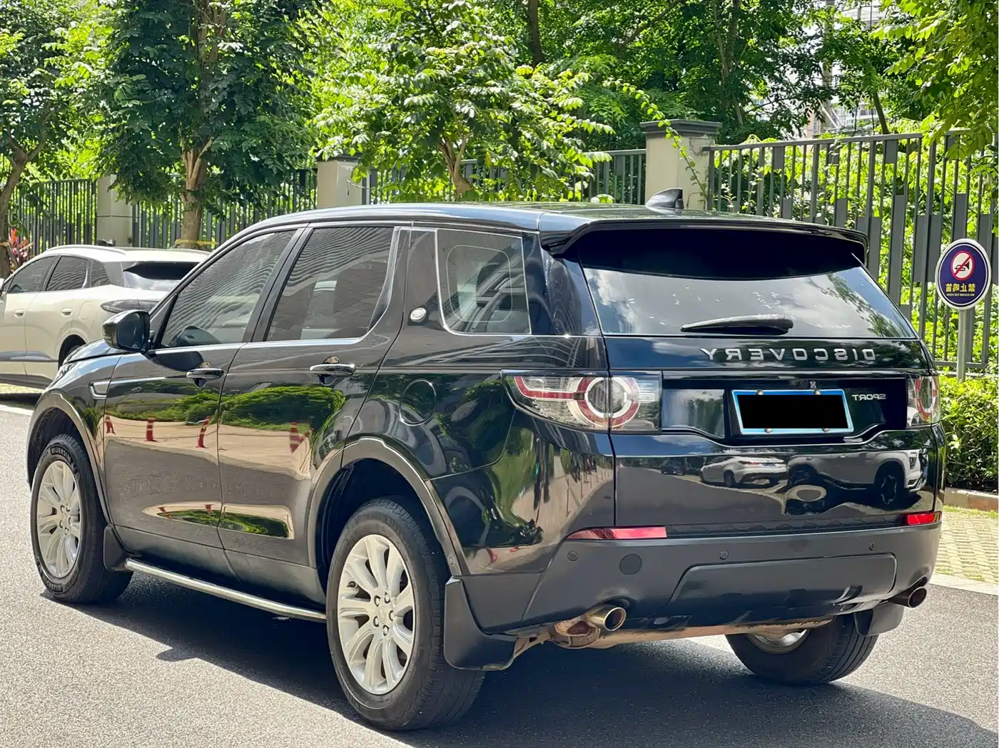 Land Rover Discovery Sport 2018 240PS PURE Edition фото 7