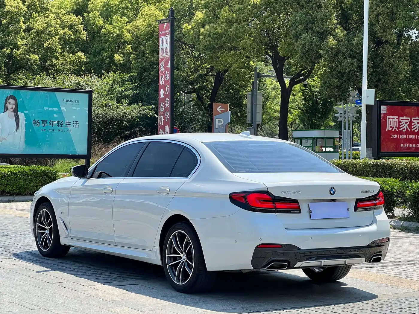 BMW 5 Series 2022 Model Second Facelift 525Li M Sport Package фото 3