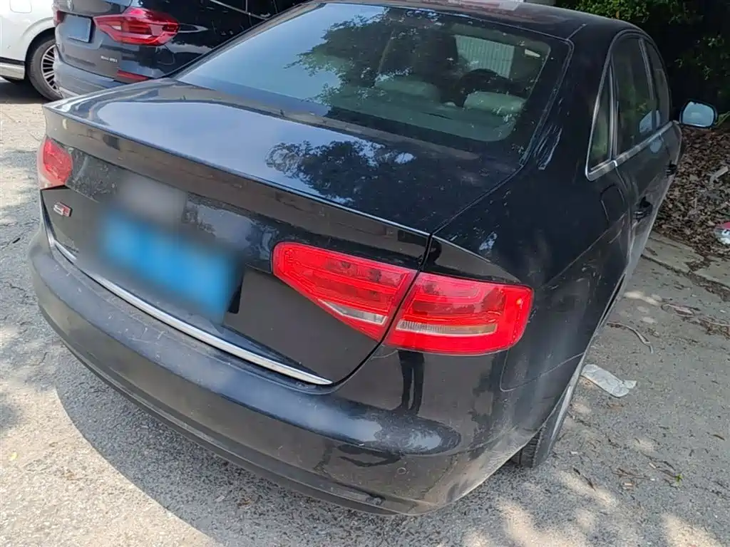 Audi A4L 2013 30 TFSI Manual Comfort фото 7