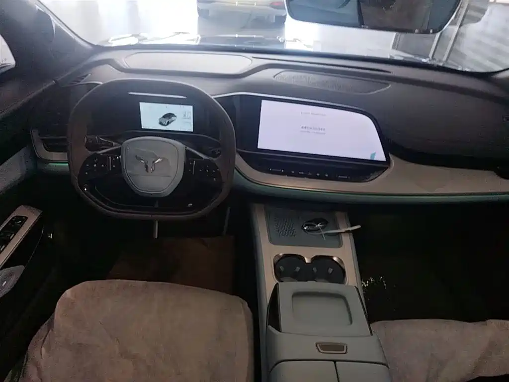 Hongqi Tian Gong 08 2025 605 Pioneer Edition фото 10