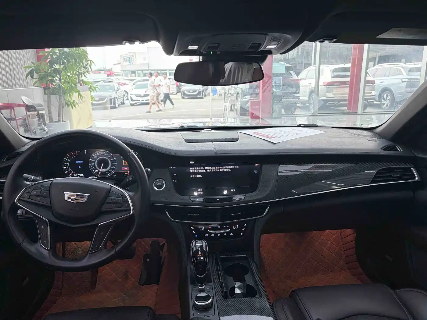 Фото 10 - Cadillac CT6