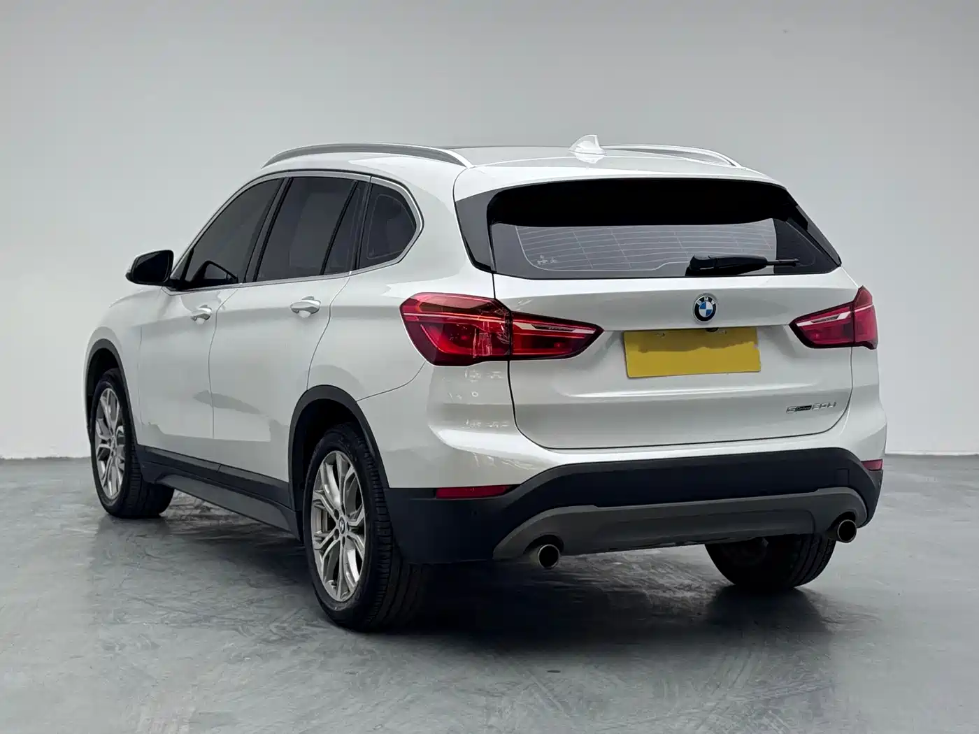 BMW X1 2018 sDrive20Li Leading Model фото 6