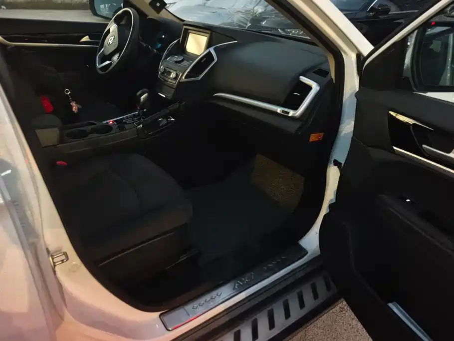 Dongfeng Aeolus Dongfeng Fengshen AX7 2015 2015 2.0L Automatic Smart Joy