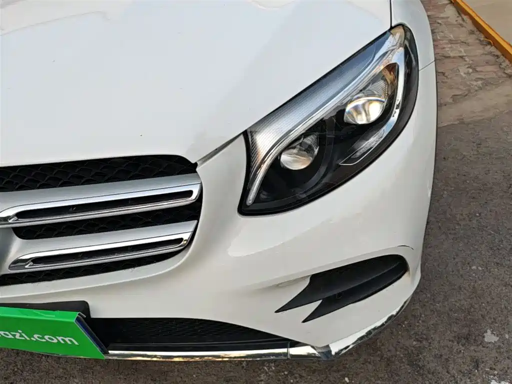 Mercedes-Benz GLC 2018 GLC 300 4MATIC Dynamic фото 24