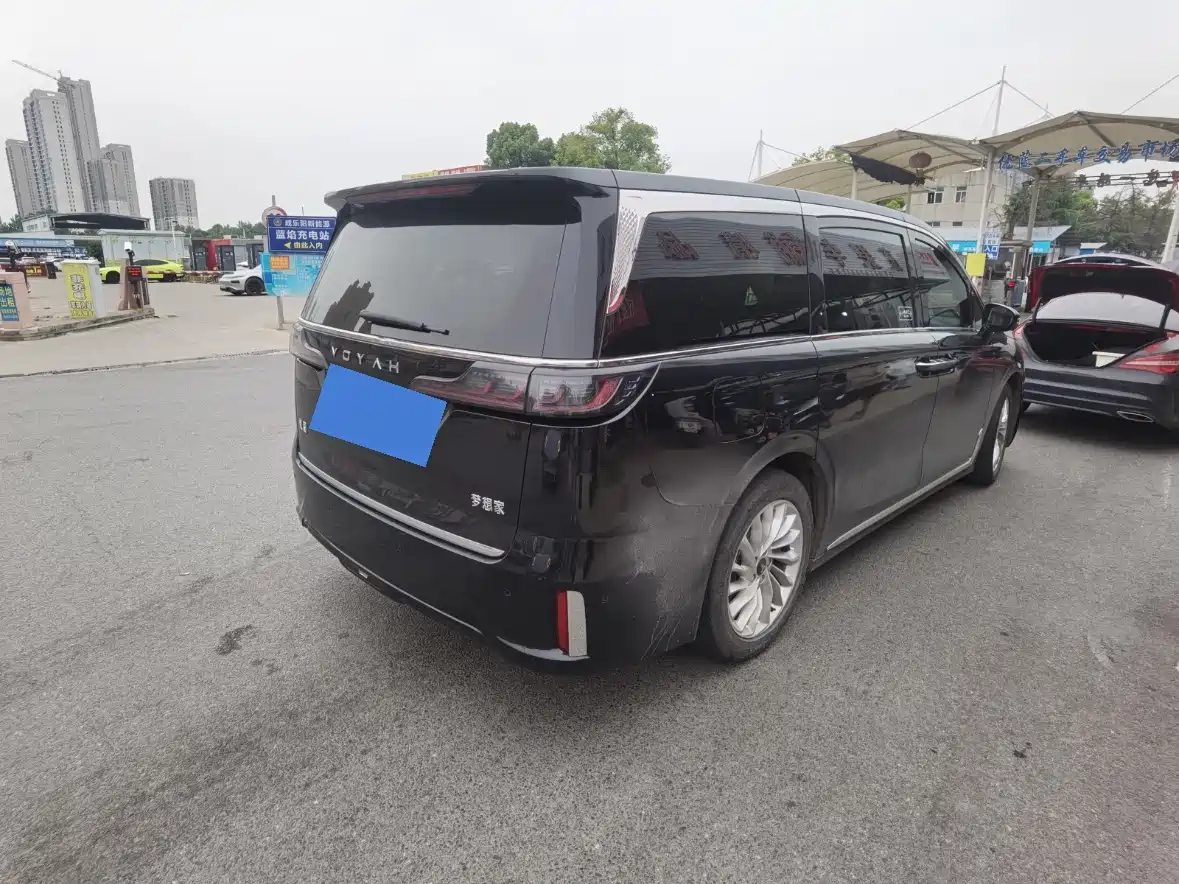 Voyah Auto Voyah Dreamer 2022 Low-carbon Dream+Smart Package фото 14