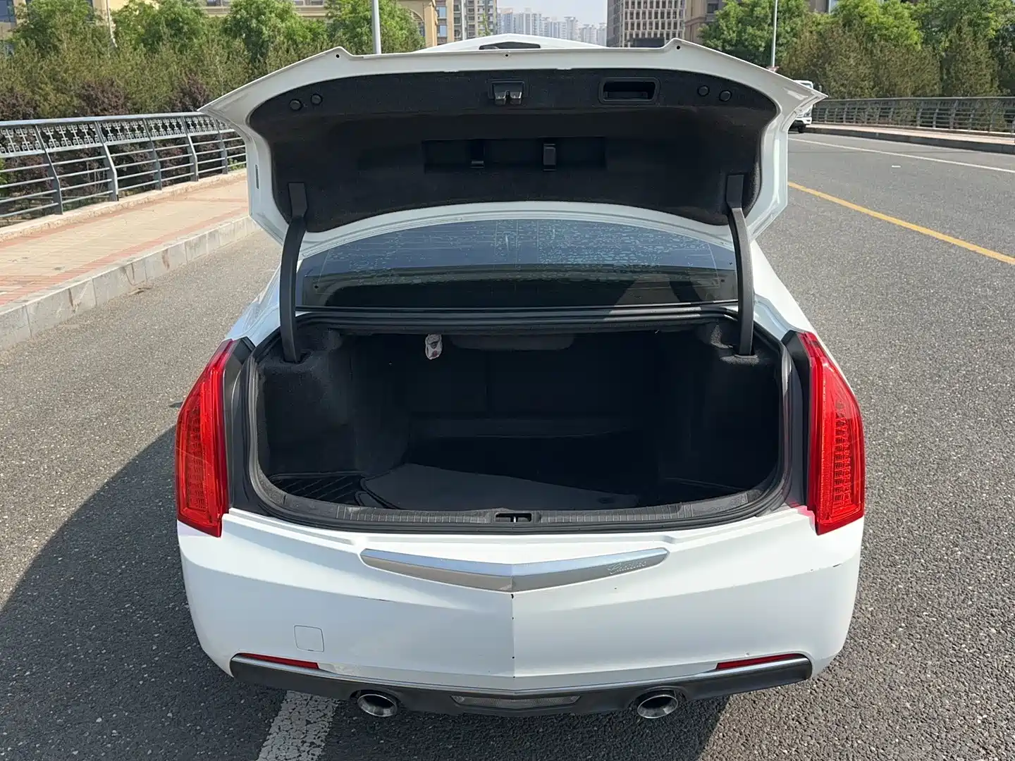 Photo 21 - Cadillac ATS-L