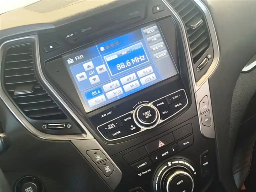 Hyundai Santa Fe 2015 2.0T Automatic 2WD Smart 5-Seater фото 13