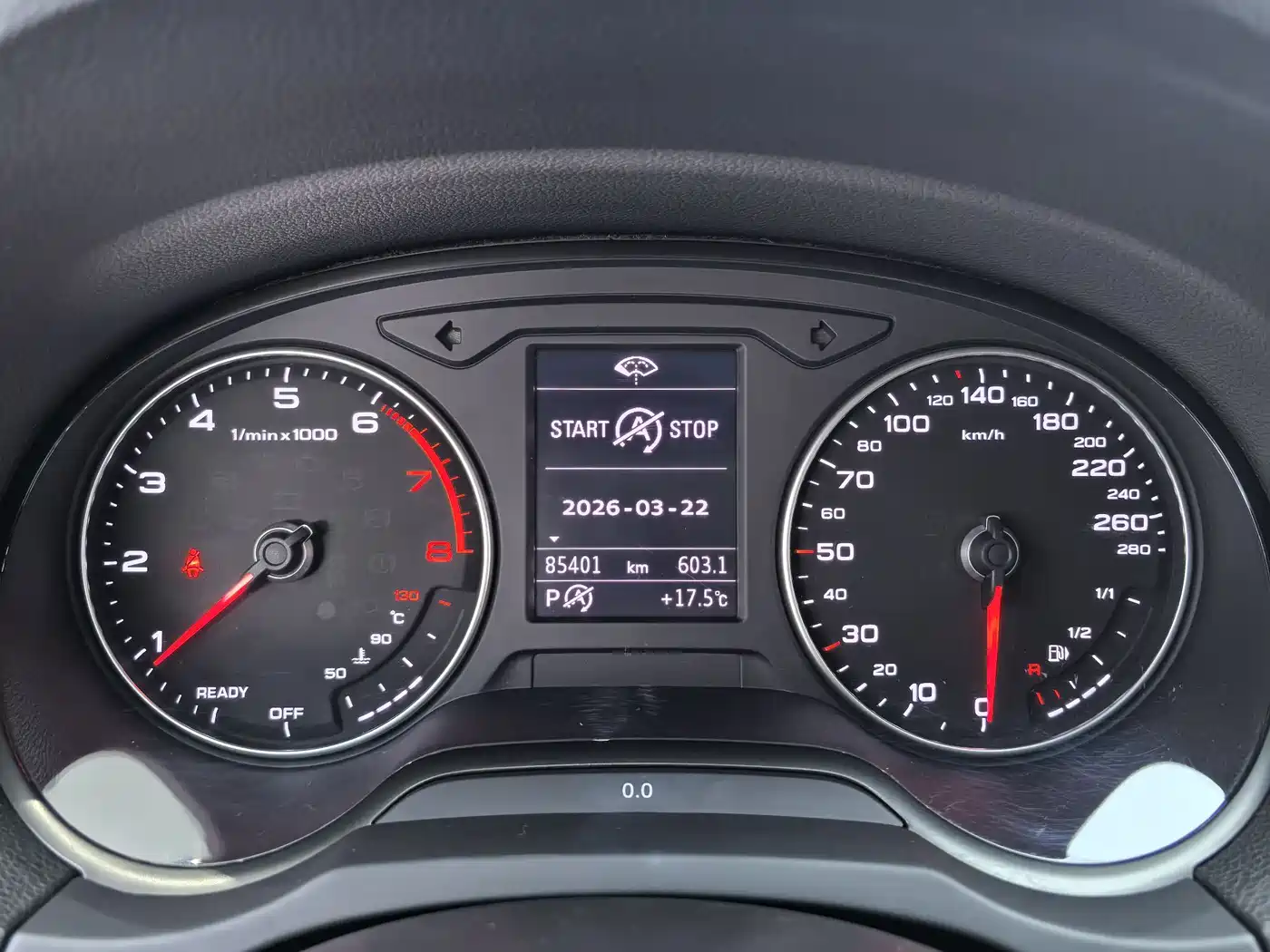 Audi A3 2018 30th Anniversary Limousine 40 TFSI Style фото 8