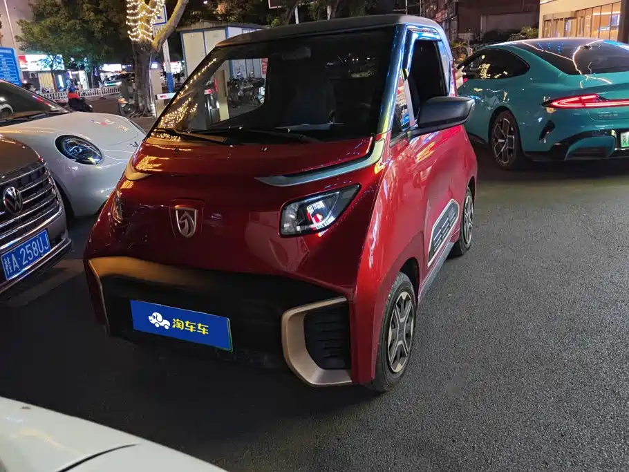 Фото 2 - Baojun E200