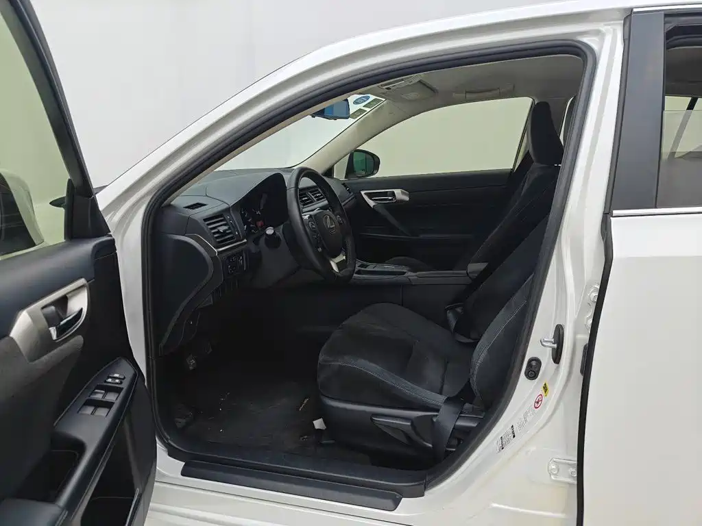 Lexus CT 2017 2014 CT200h Elite Monochrome