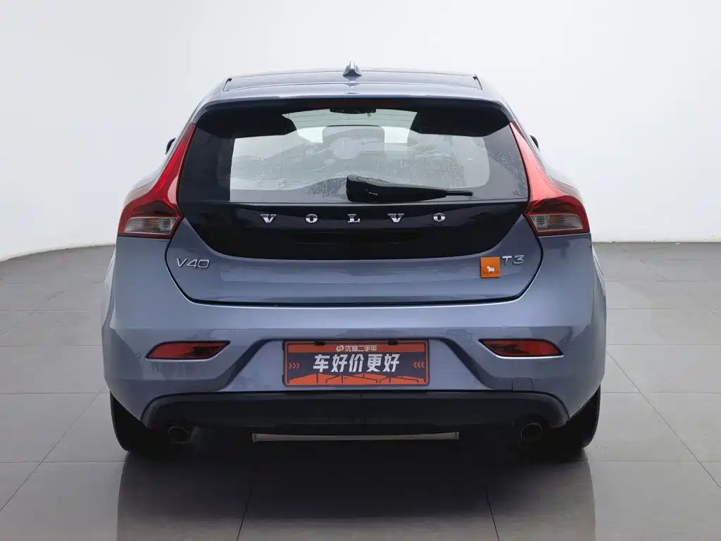 Фото 4 - Volvo V40