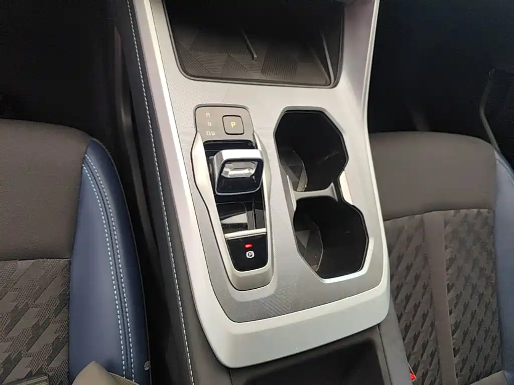 GAC Trumpchi Trumpchi GS3 2025 2023 Shadow Speed 270T Power Acquisition Edition